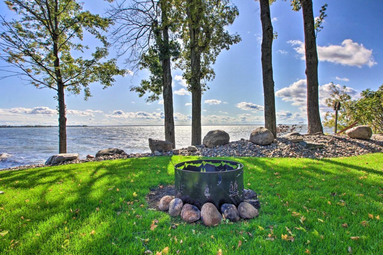 Waterfront Lake Mille Lacs Lodge With Deck And Grill! Isle Exterior photo